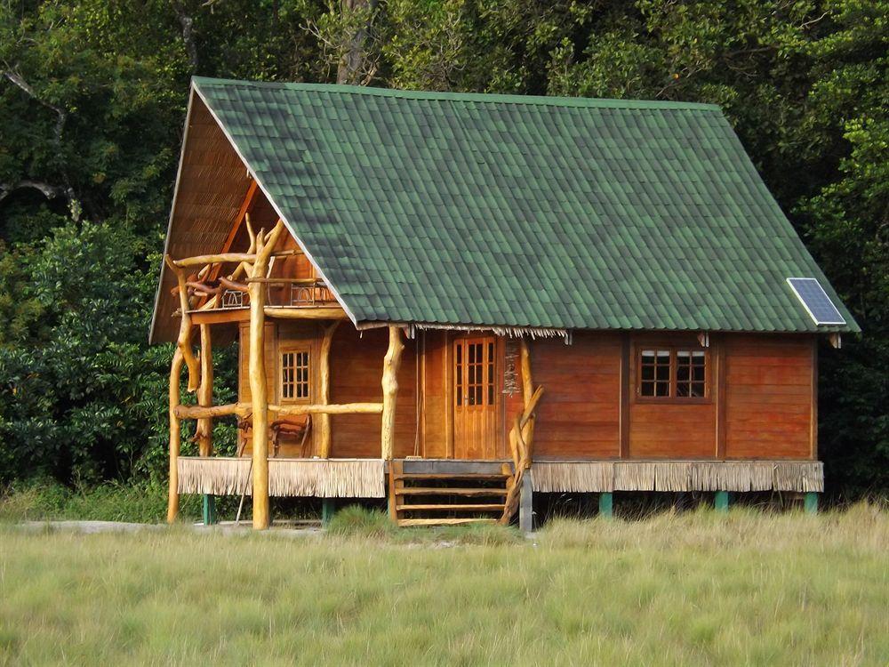 Pongara Lodge Либревиль Экстерьер фото